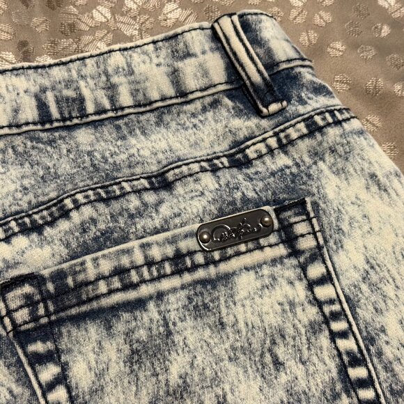 DG2 By Diane Gilman Women's 80's Acid Wash Bootcut Jeans, size 14P - Picture 4 of 5